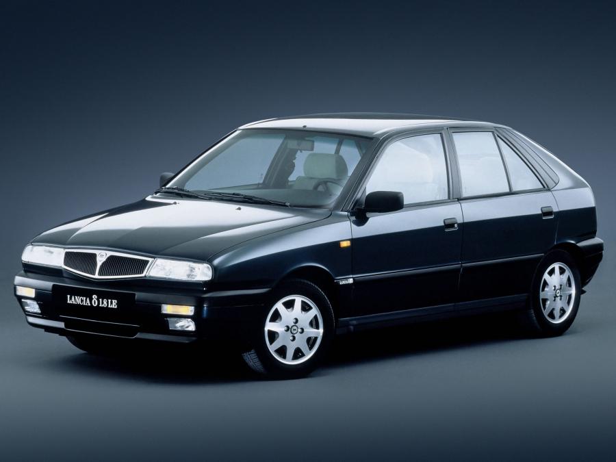  Lancia Delta 1993 года  (фото 10 из 11)